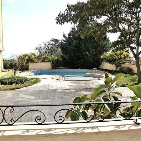 Apartment Amadeus 1 *